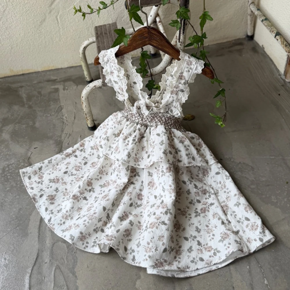 Marron 貝蒂小花吊帶洋裝