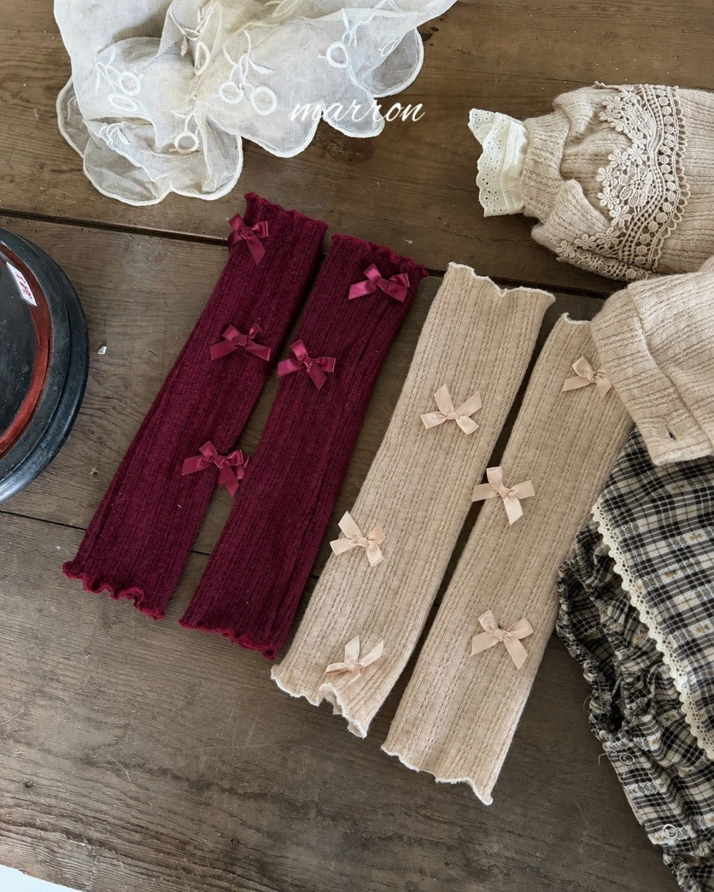 Marron 緞帶襪套