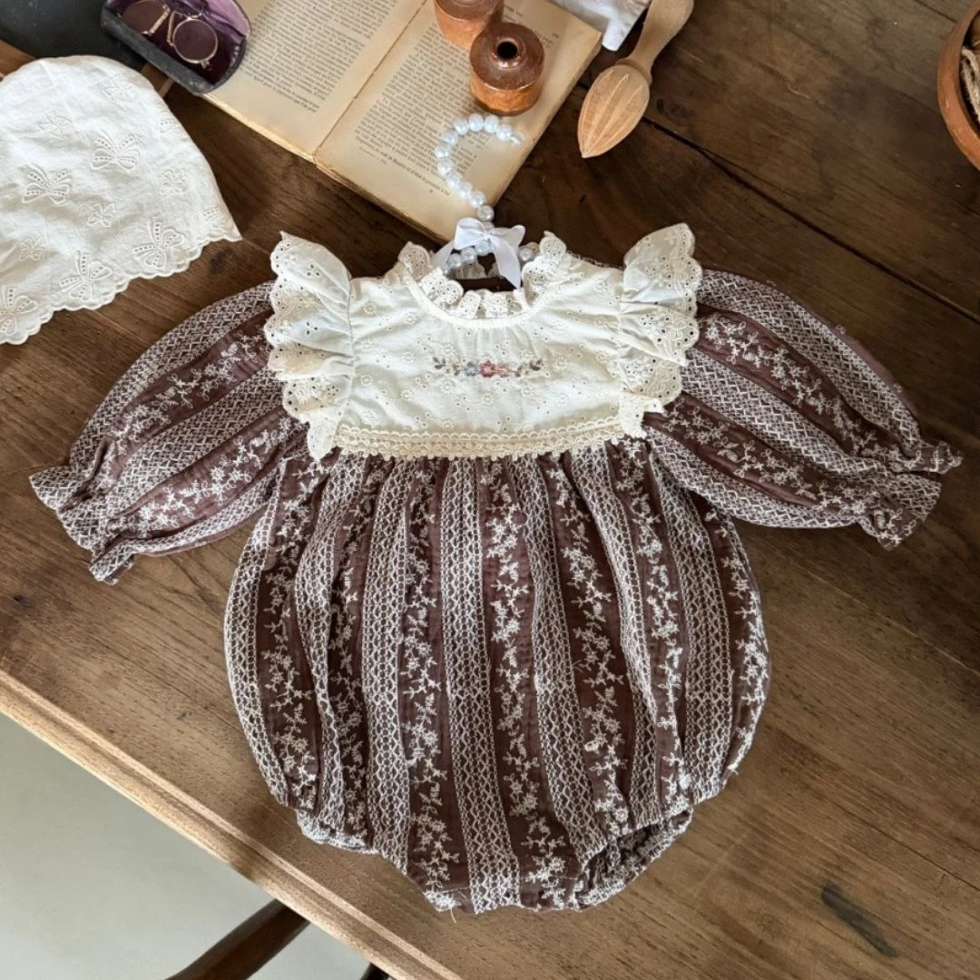 Marron 可可浮雕刺繡包屁衣