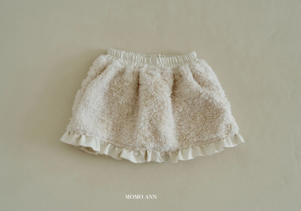 Momoann 毛絨玫瑰花裙