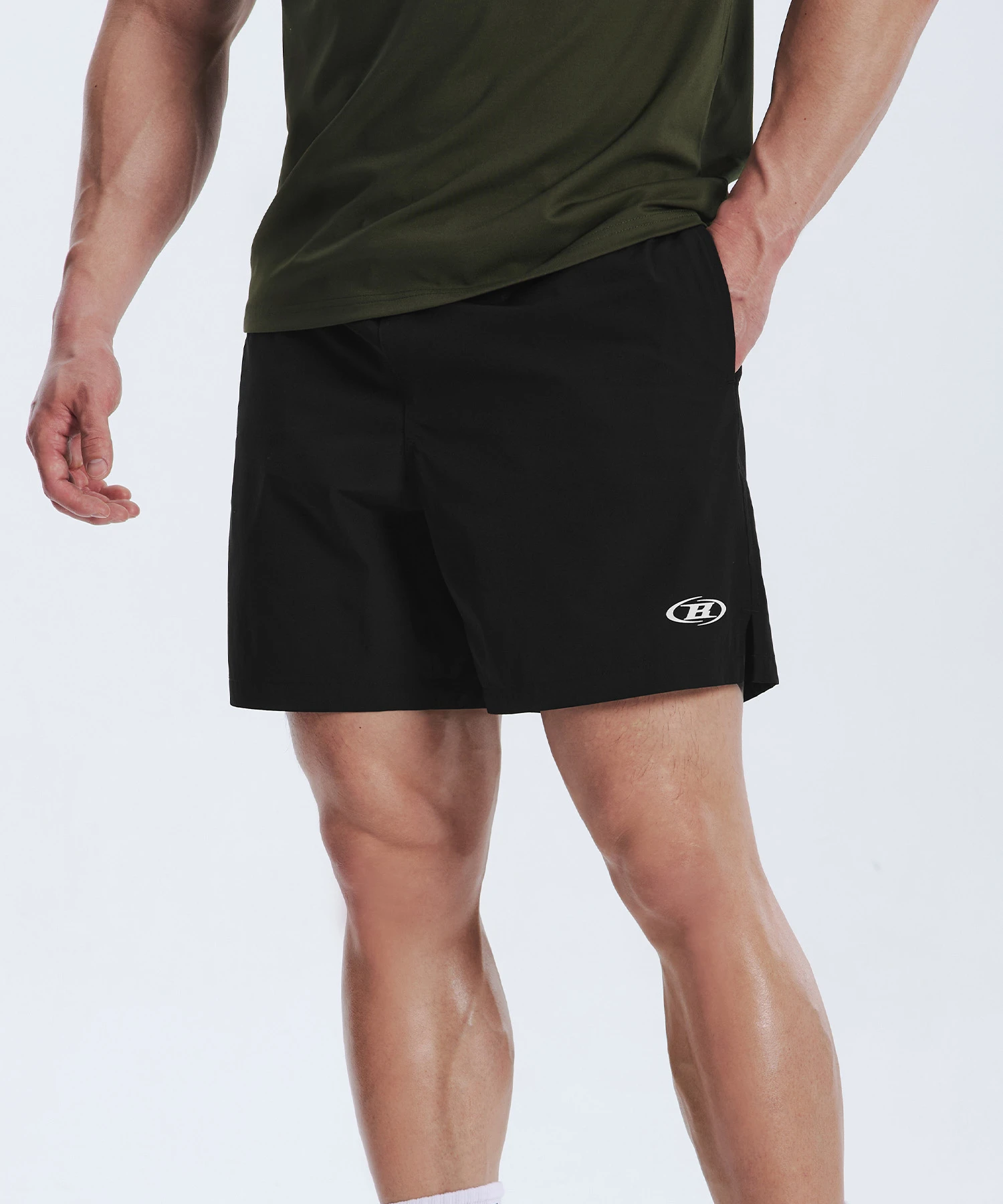 SYMBOL B ESSENTIAL ACTIVE SHORTS [BLACK]