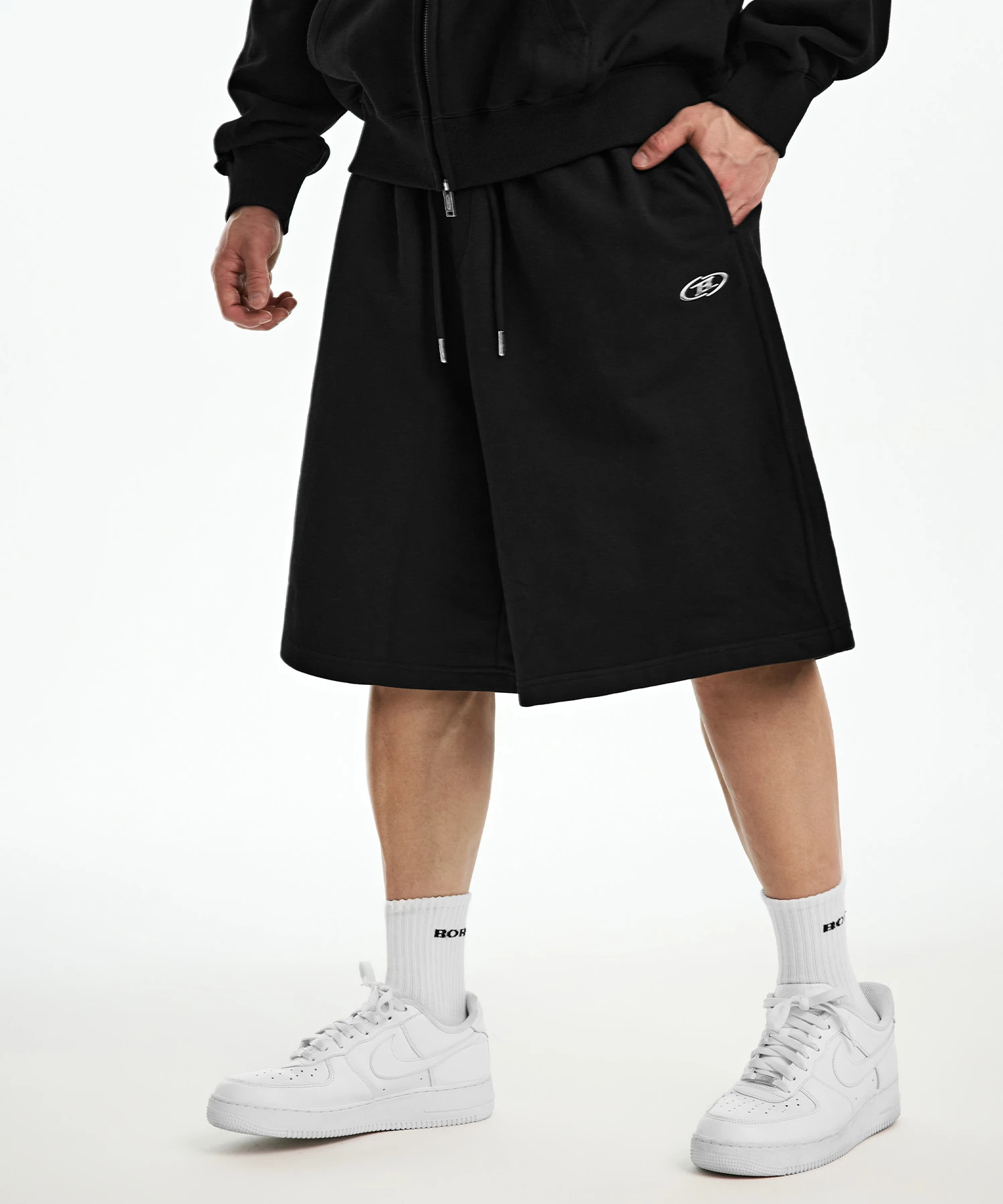 CHROME B LOGO HALF PANTS LONG VER [BLACK]