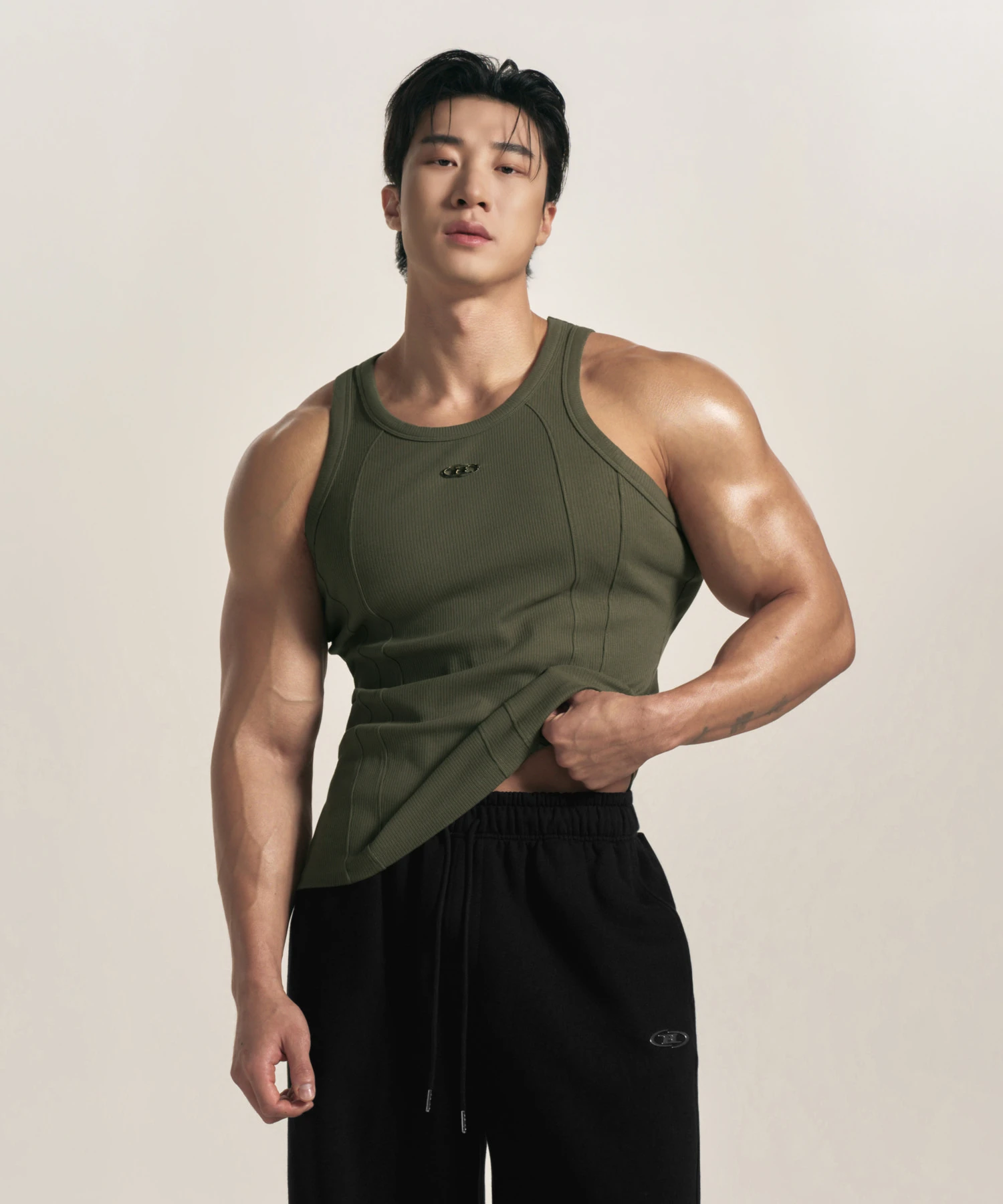 [大H pick] B PENDANT CUT LINE SLEEVELESS [KHAKI]