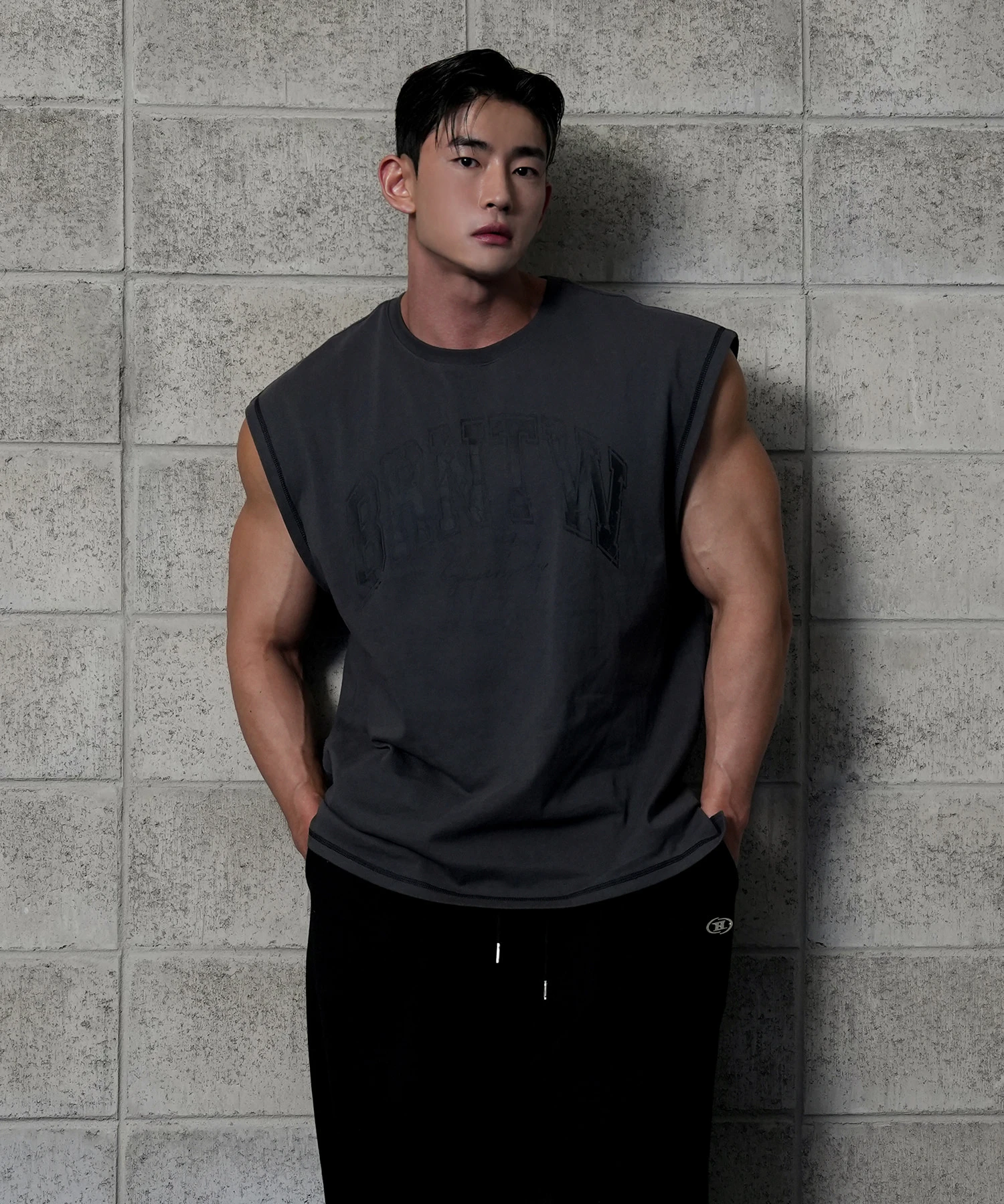 [정대진] WINNER SUPERBODY SLEEVELESS [CHARCOAL]