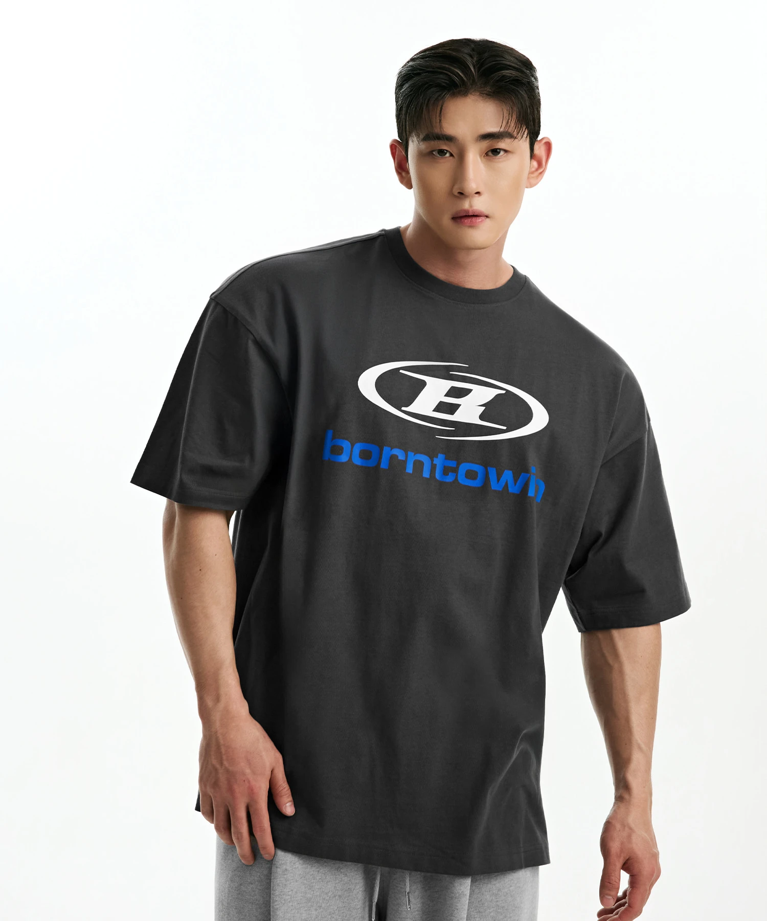 [大H pick]SYMBOL B LOGO T-SHIRTS [CHARCOAL]
