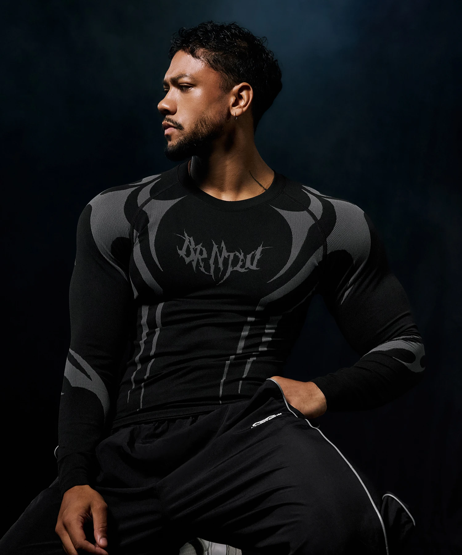 TRIBAL ECLIPSE SEAMLESS LONG SLEEVE [BLACK]