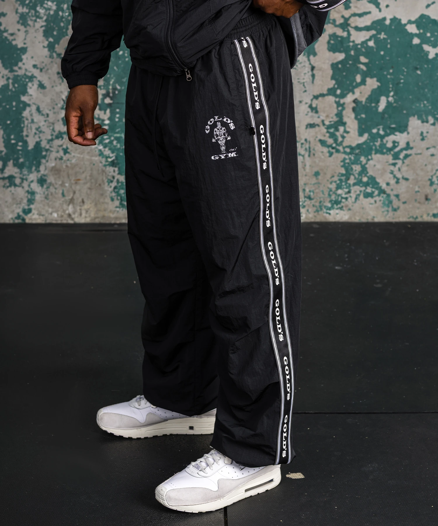 [大Hpick]GOLD'S MUSCLE JOE LEGACY TRACK PANTS [BLACK]