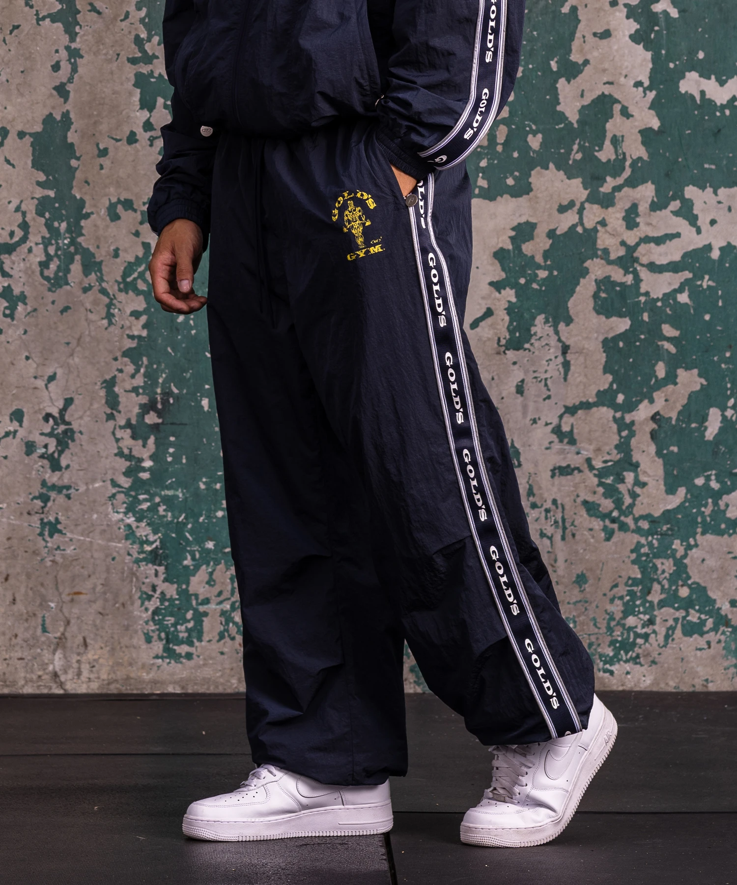 [大Hpick]GOLD'S MUSCLE JOE LEGACY TRACK PANTS [NAVY]