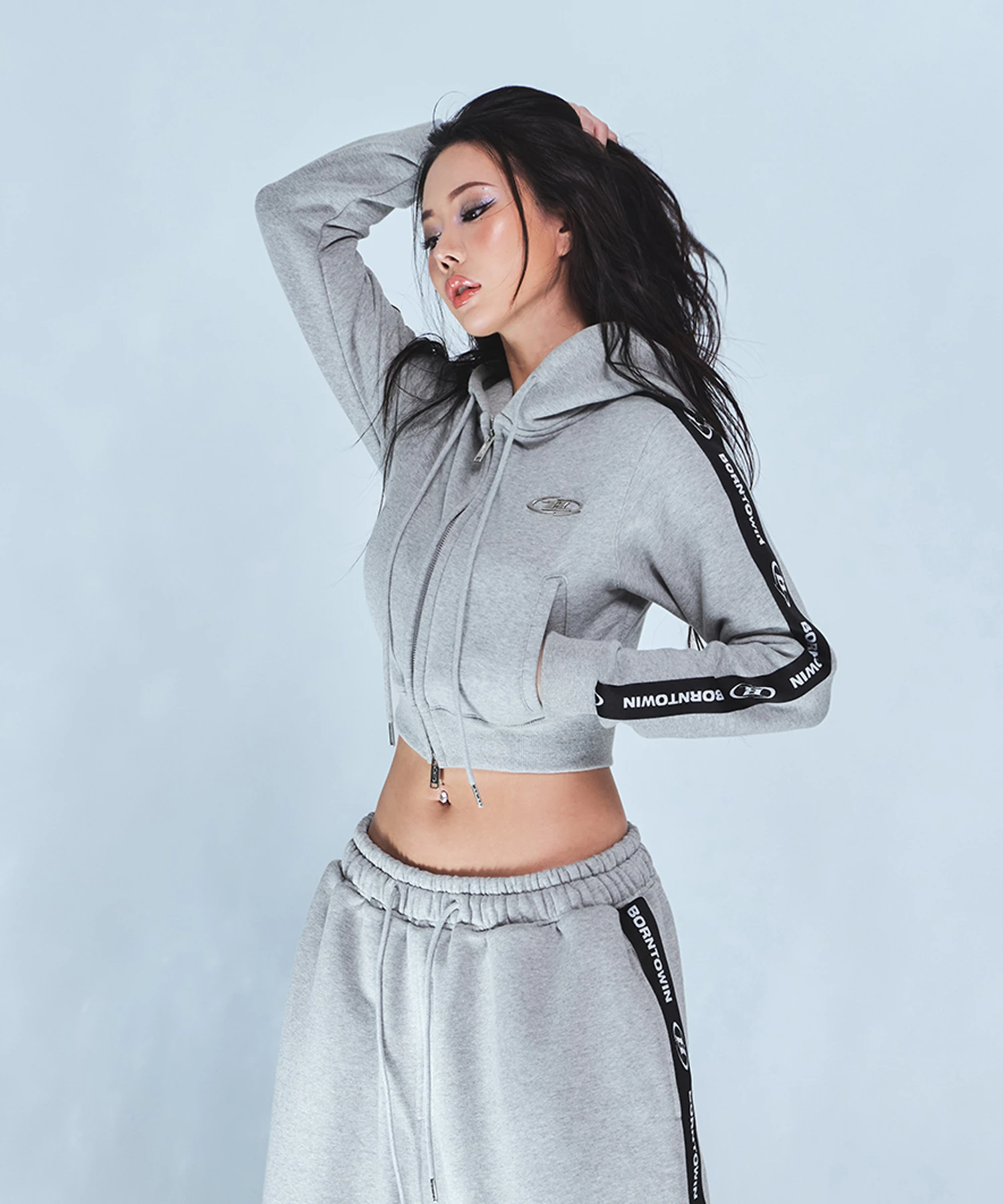 CHROME B BLACK LINE CROP ZIP-UP HOODIE [MELANGE GREY]