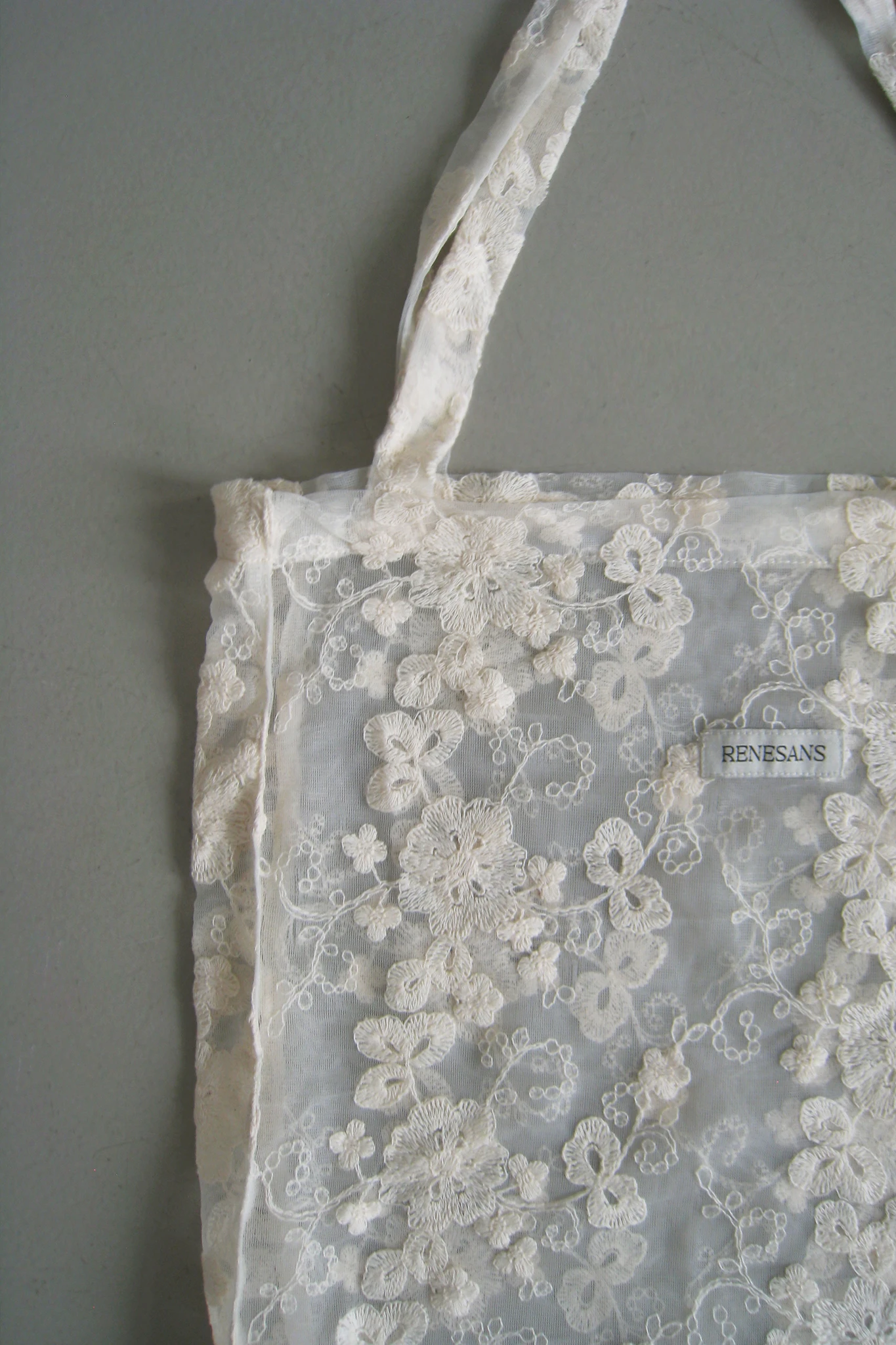 Lacy Dreamer Tote - Beige