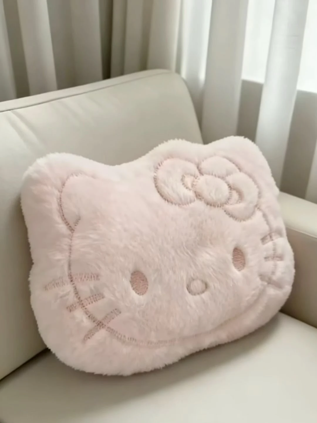 三麗鷗家族Hello Kitty頭型抱枕