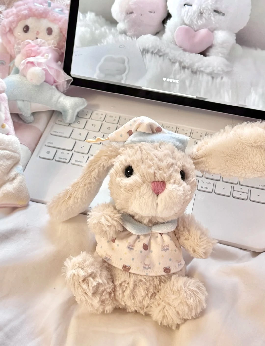 Jellycat短腿小兔玩偶