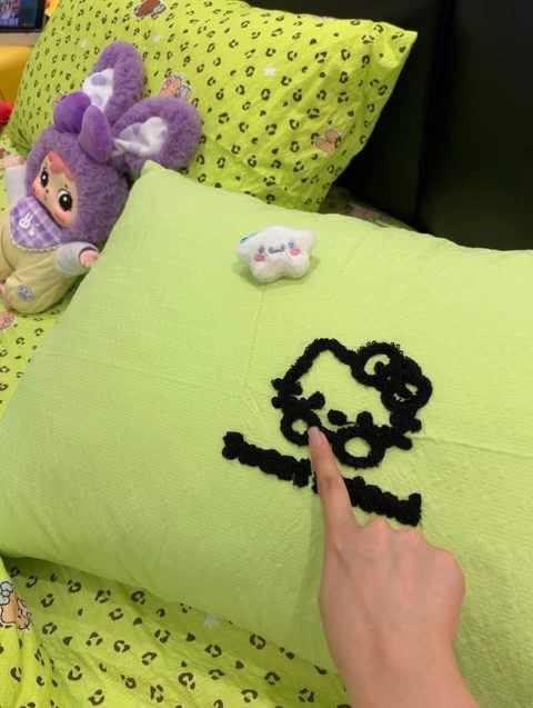 ins風凱蒂小貓四件套