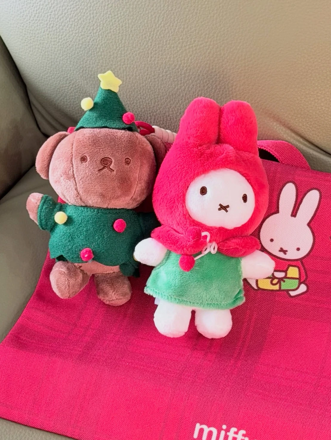 米菲兔和她的朋友毛絨掛件聖誕禮盒