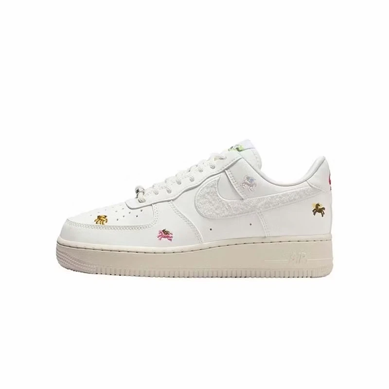 Nike Air Force 1 Low"Year Of The Horse" 馬年限定 白色 女鞋IQ1143-100