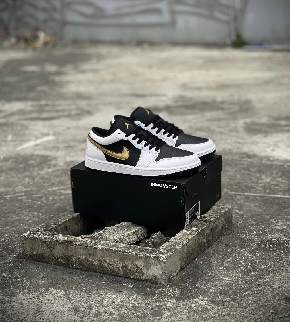 Nike Air Jordan 1 Low 米白 黑 IH0649-021