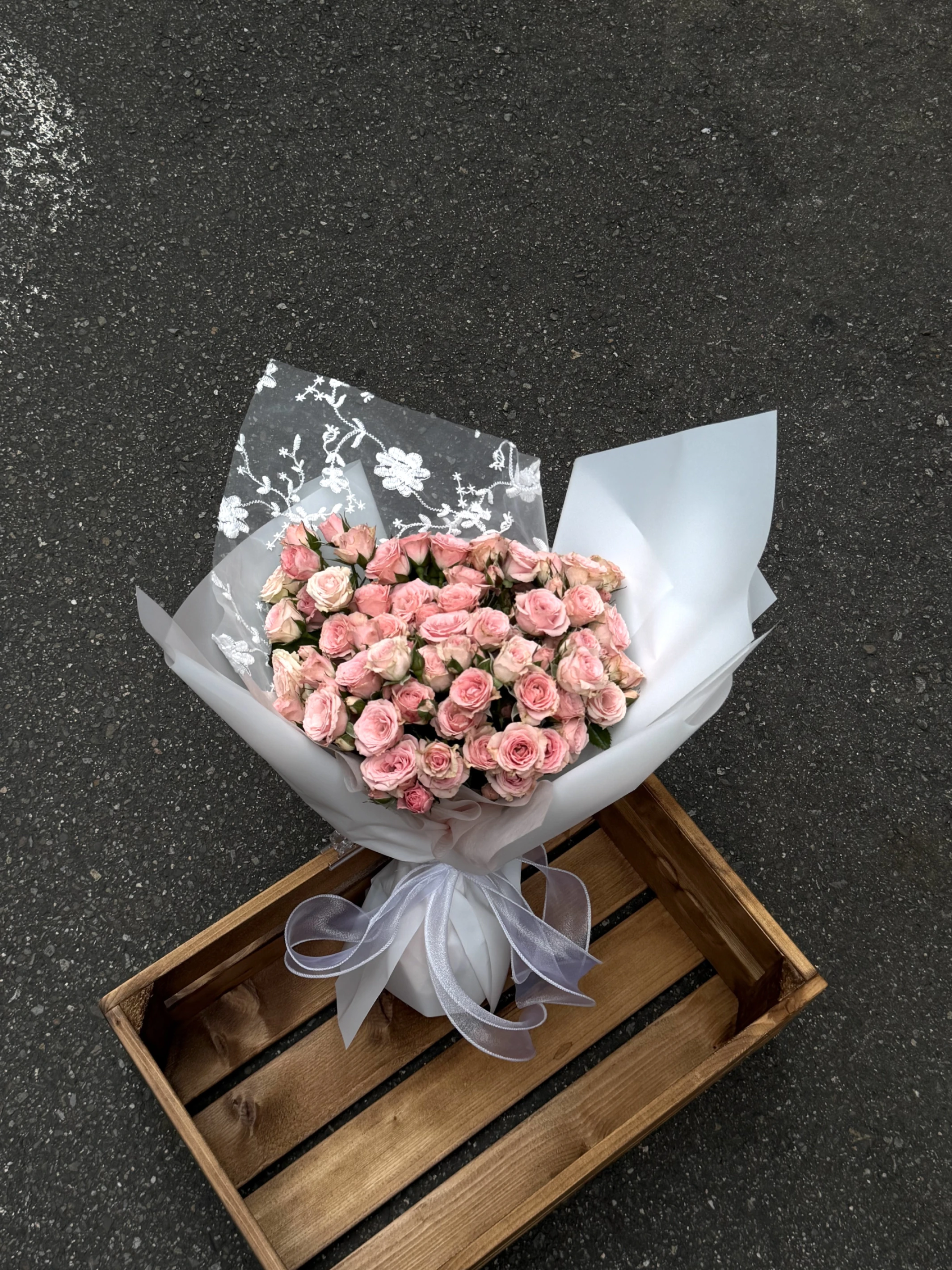 多頭粉玫瑰花束