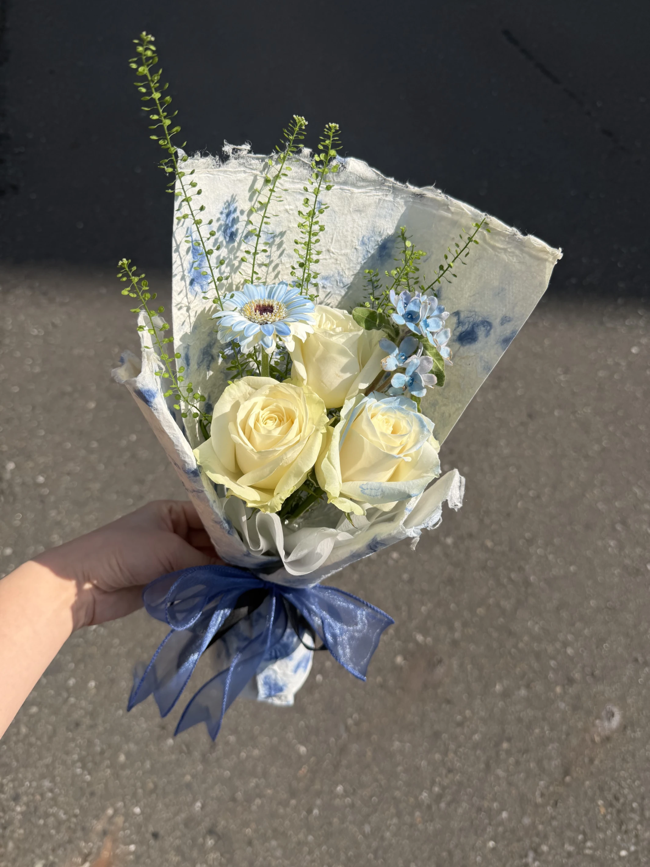 藍白色系鮮花花束