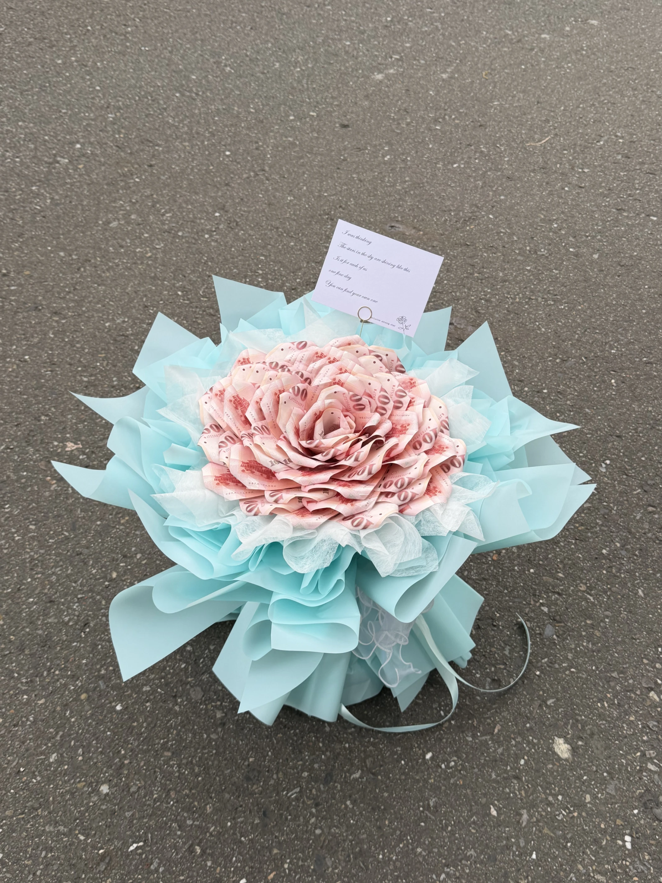 小浮誇山茶花鈔票花束