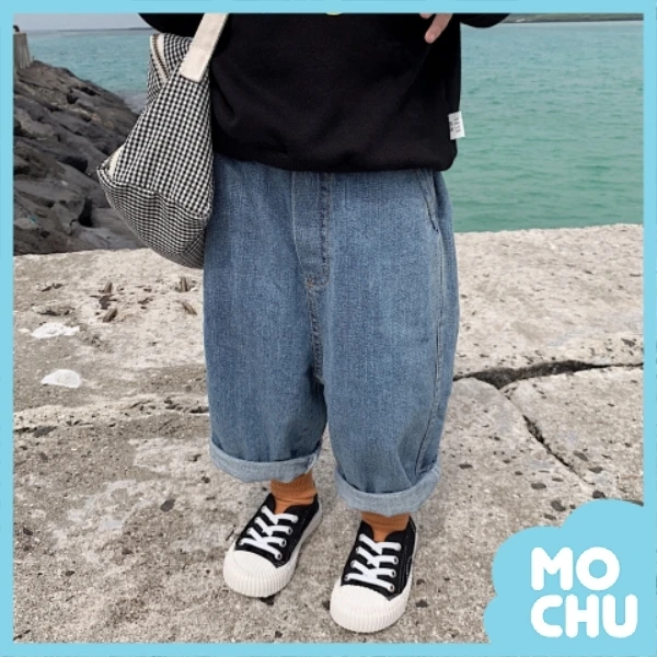 休閒寬鬆藍色牛仔褲