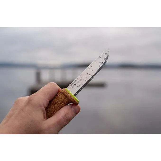 Morakniv瑞典莫拉刀極輕Floating不鏽鋼平刃9.4cm刃長軟木塞柄綠鞘(可水中漂浮)【Mor13686】