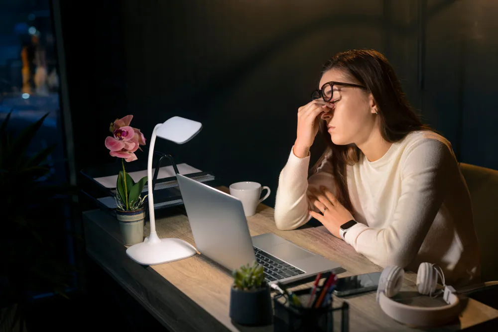 平日的熬夜、壓力,都是膠原蛋白流失的元凶,若不適時補充PCTII等膠原蛋白,積極針對皮膚保養,老態和疲態很快就會找上我們。