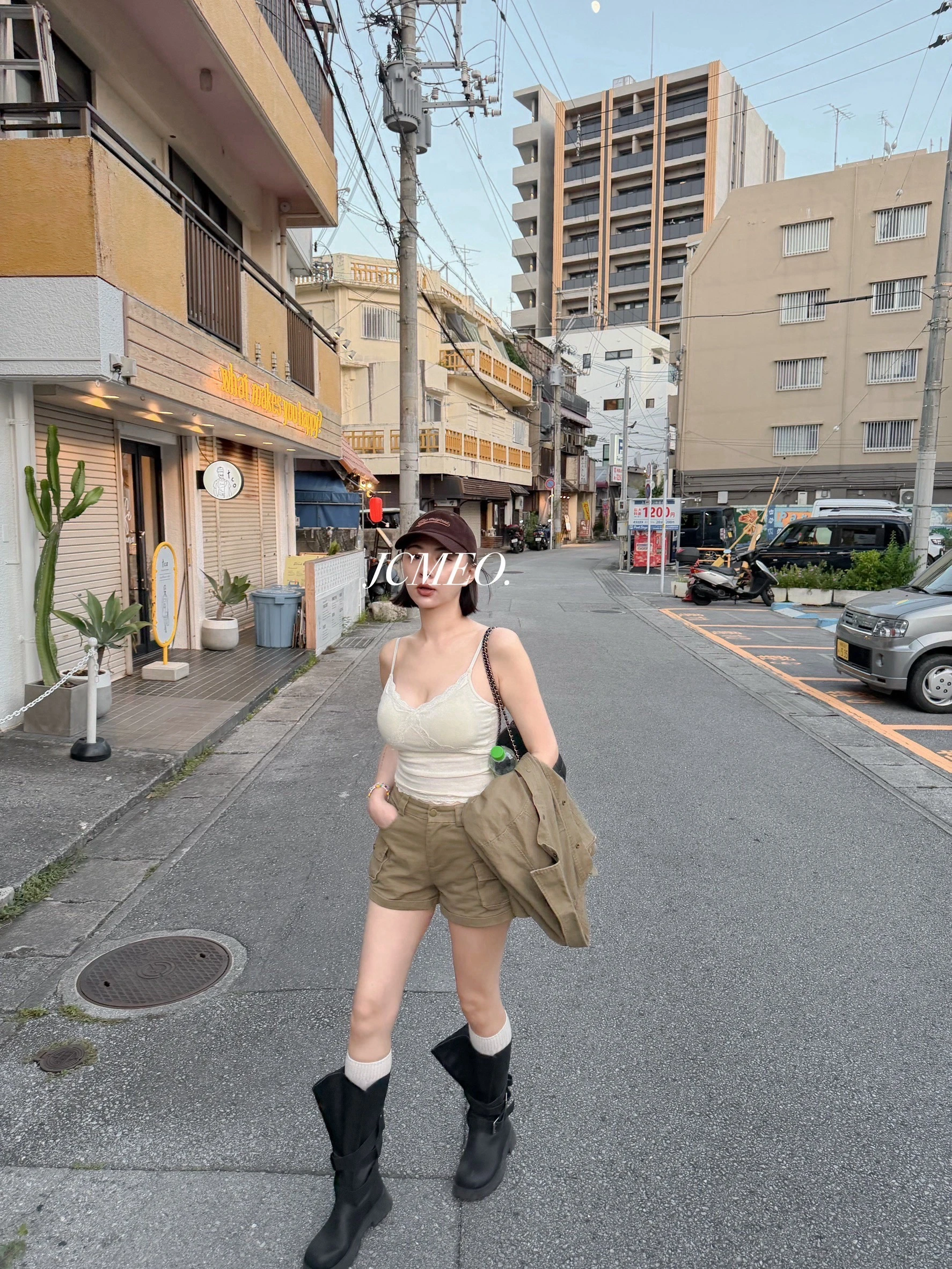 蕾絲微光細肩帶罩杯背心