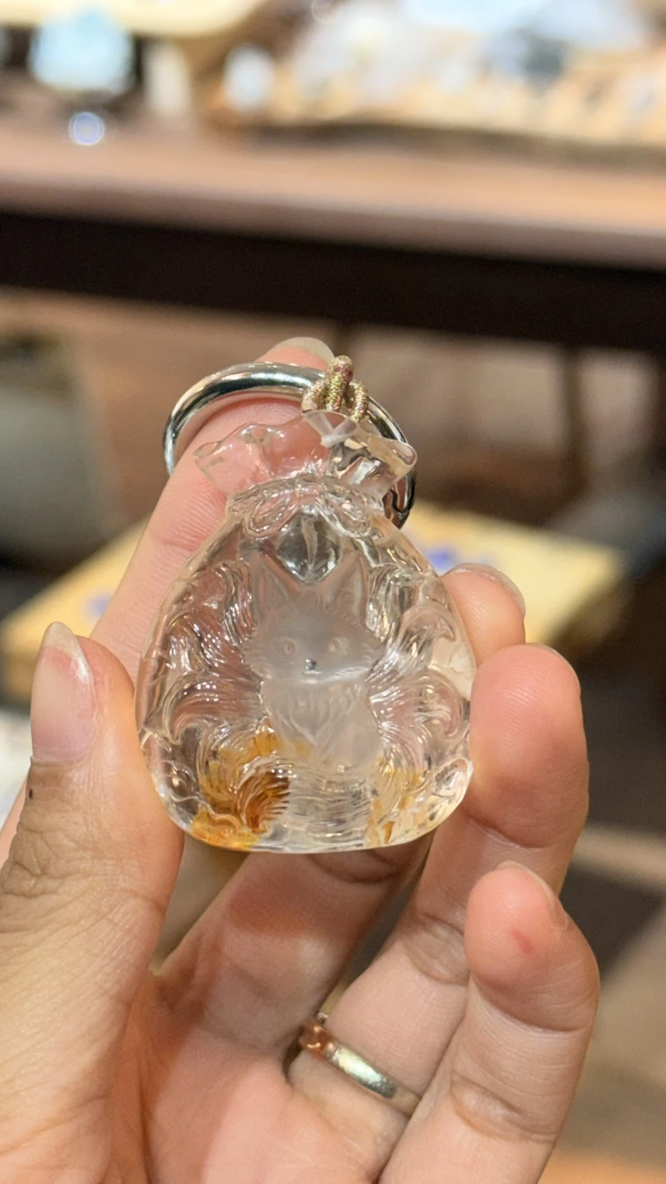 錢袋膠花狐