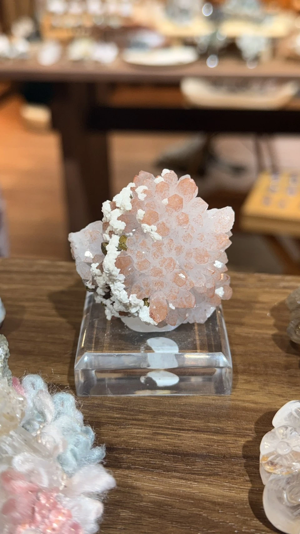 江西紅水晶共生黃銅礦
