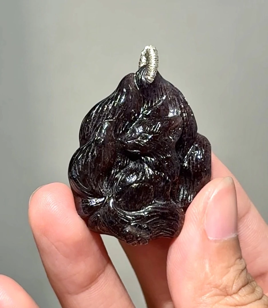 血滴菫青小狐