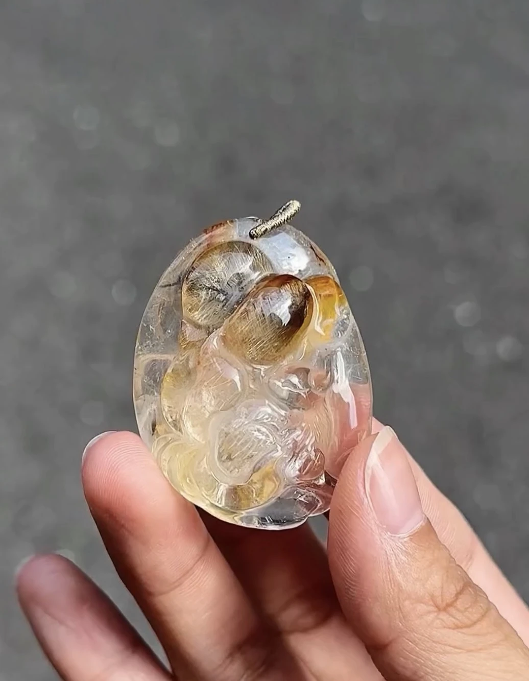 黑銀鈦共生膠花九尾狐