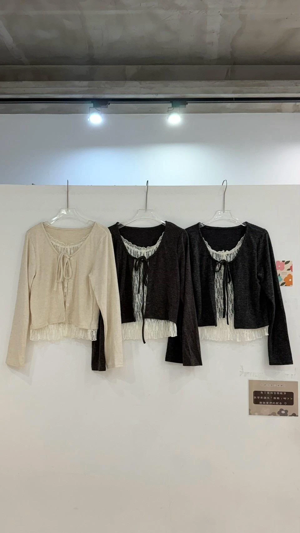 小法式蕾絲綁帶上衣（假兩件）3color