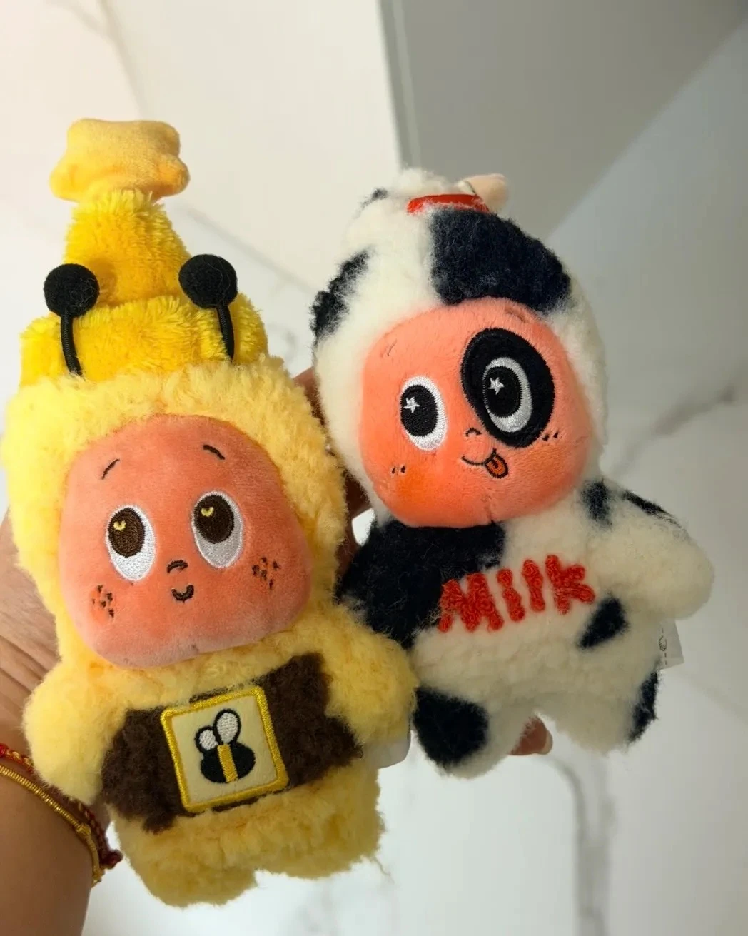 POPMART 泡泡瑪特 歡迎來到月球表面系列 星星人 毛絨吊飾 掛件 牛奶 蜜蜂