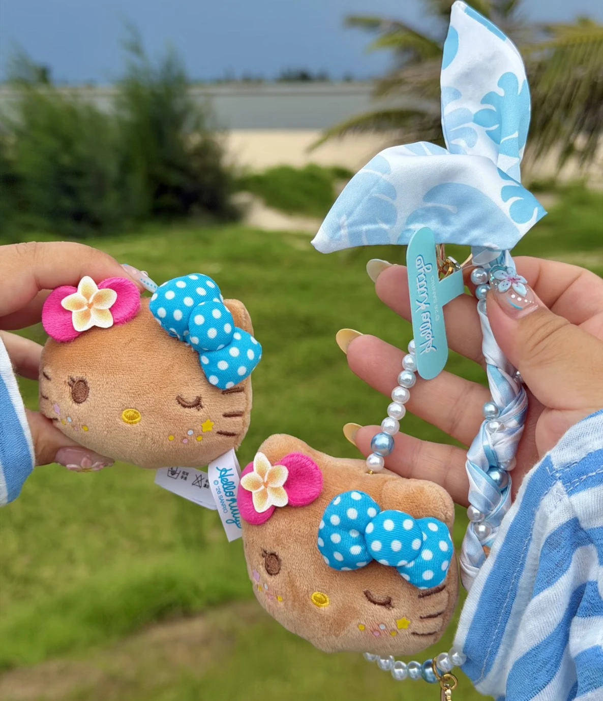 三麗鷗 黑皮Hello Kitty去海邊吧手機鏈