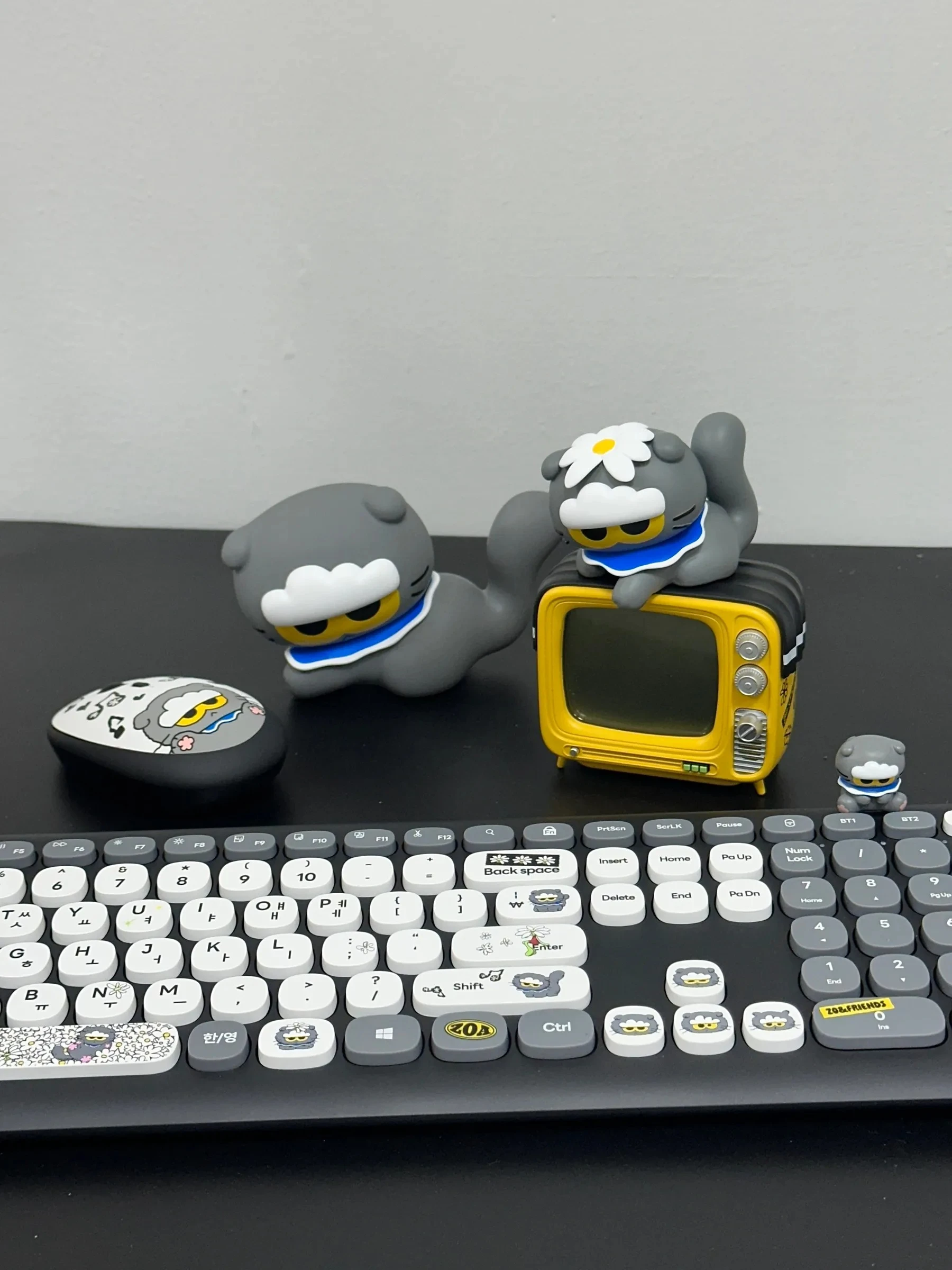 ZOA&FRIENDS × ROYCHE 聯名 辦公室周邊