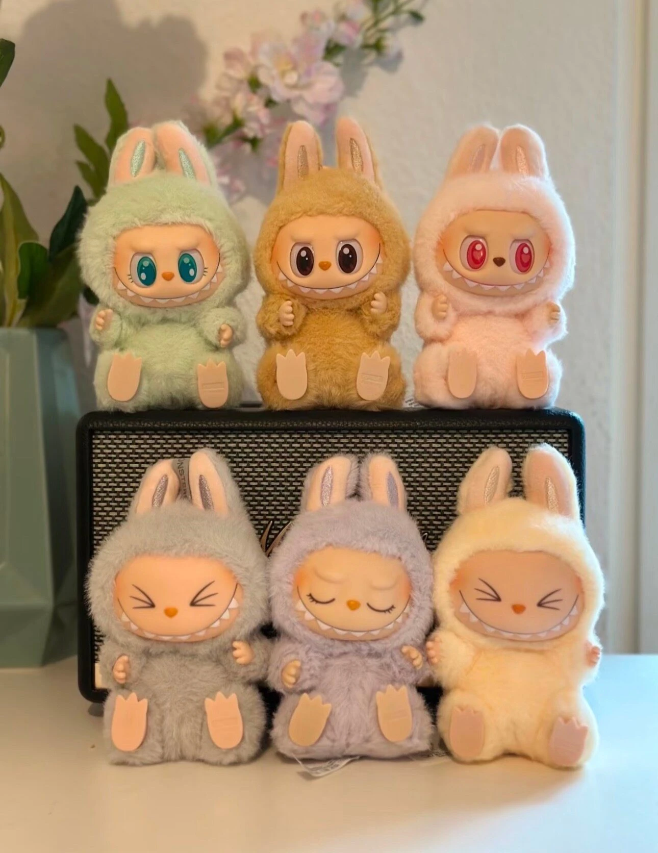 POPMART泡泡瑪特THE MONSTERS拉布布LABUBU坐坐派對搪膠毛絨盲盒