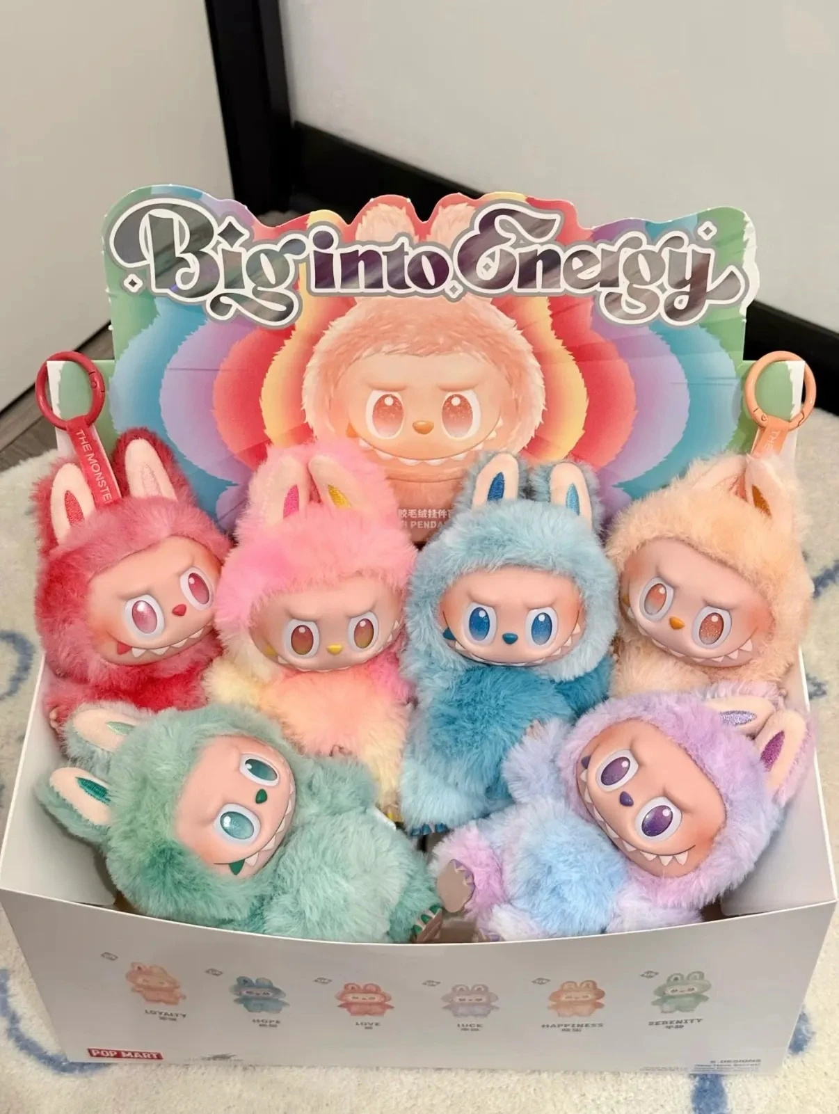 LABUBU前方高能 POP MART