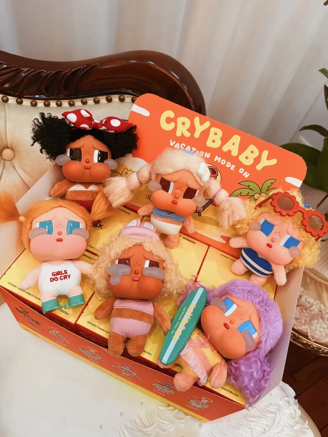 POPMART泡泡瑪特 CRYBABY Vacation Mode On 系列哭娃二代毛絨公仔掛件盲盒