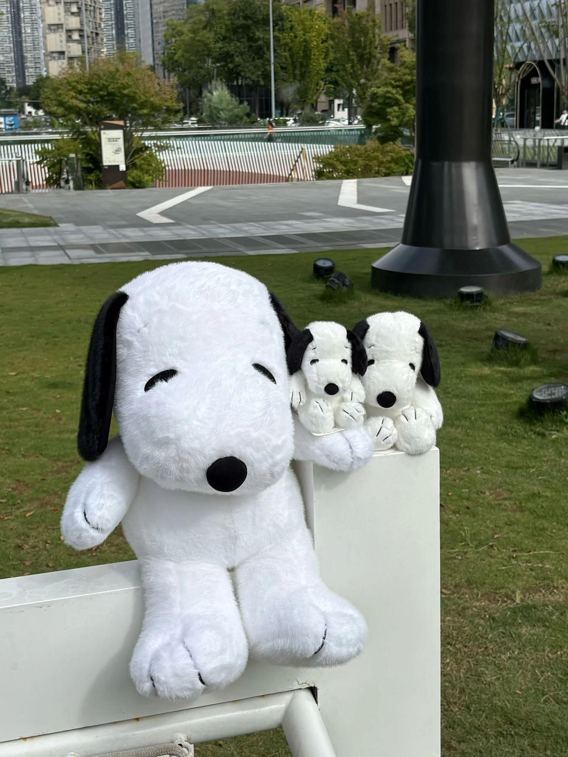 SNOOPY 史努比｜46×37cm 超大慵懶毛絨玩偶
