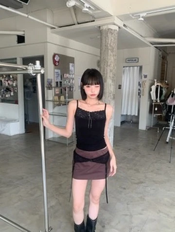 🇰🇷KS1 18  Lace Mood 蕾絲細肩帶上衣_黑