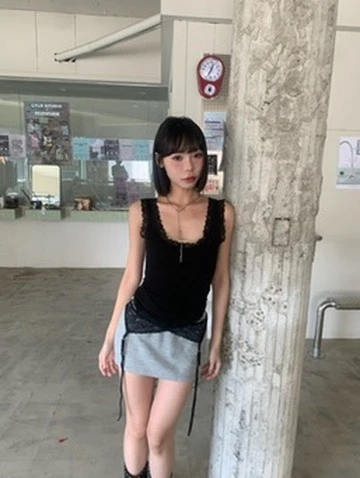 🇰🇷KS1 19 Lace Femme 蕾絲修身寬肩背心_黑