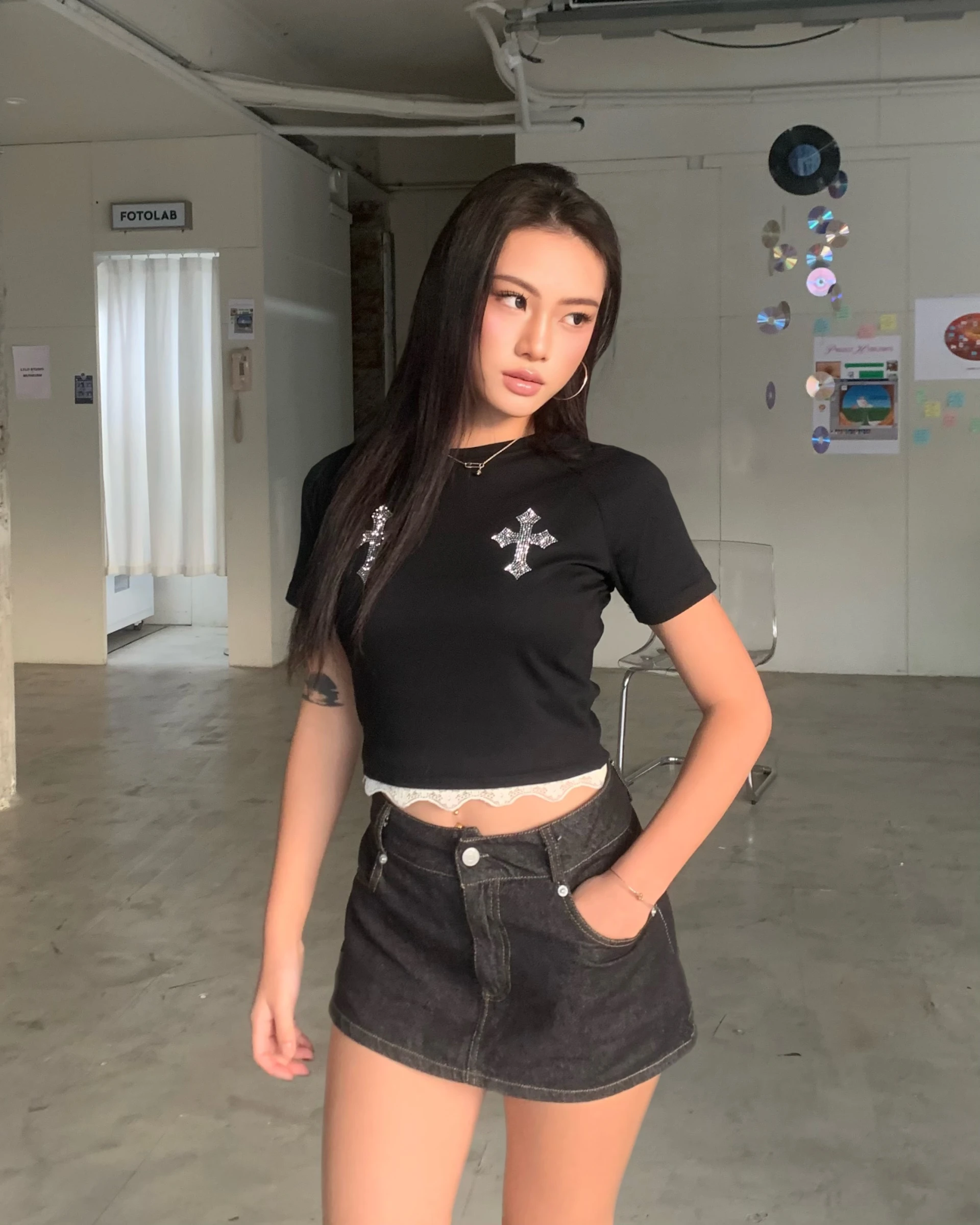 LYLO MADE♡ 爆閃水鑽短 tee_黑