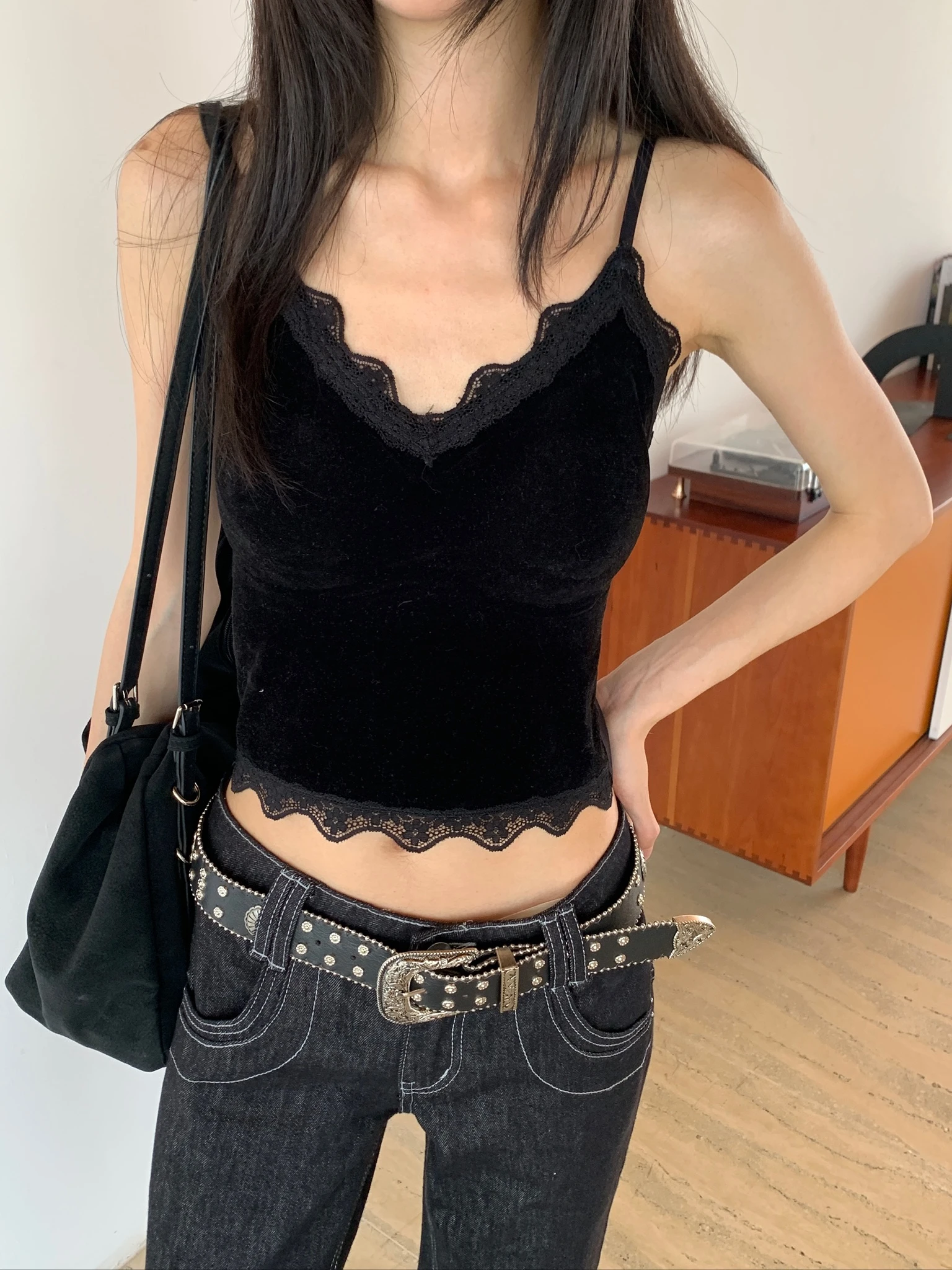 CO4 01 韓系復古麂皮蕾絲 BRA TOP_黑