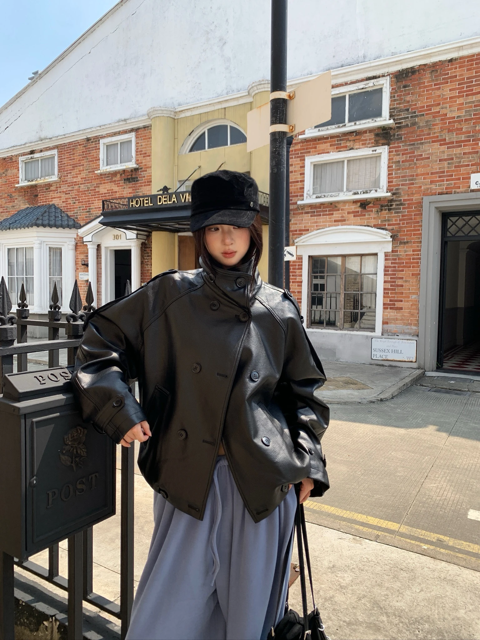 CO4 10 Leather Trench 摩登皮風衣＿黑