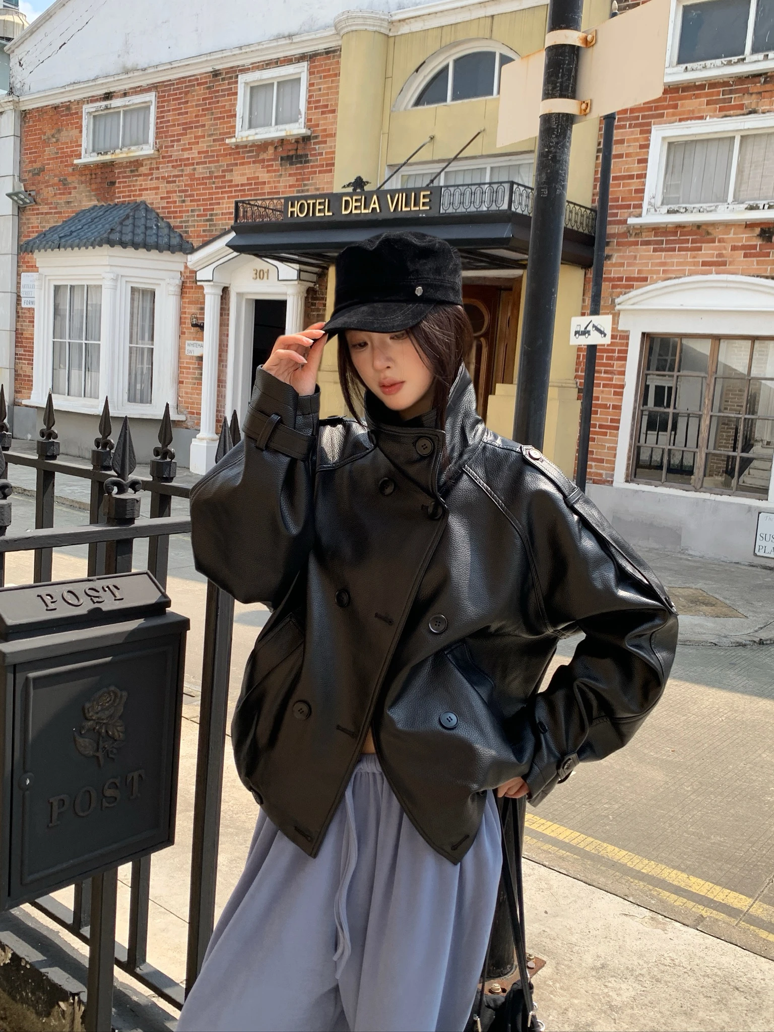 CO4 10 Leather Trench 摩登皮風衣＿黑