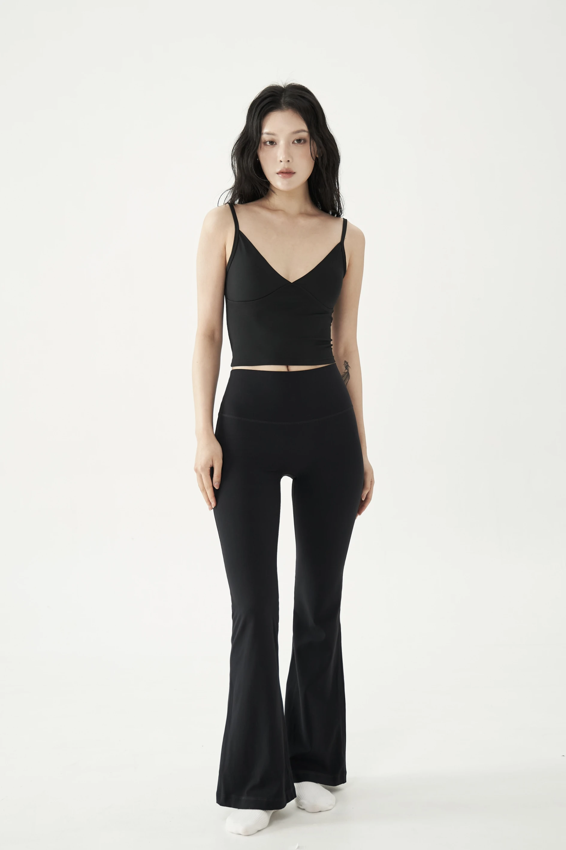 SIGNATURE | 完美比例裸感彈力Flared Leggings
