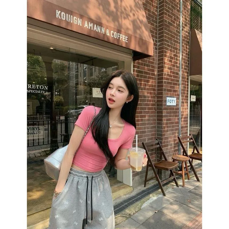 CU｜B90 🇰🇷心機美背上衣🖤含胸墊～反轉魅力 休閒百搭素色短袖上衣 素色上衣 短袖T恤