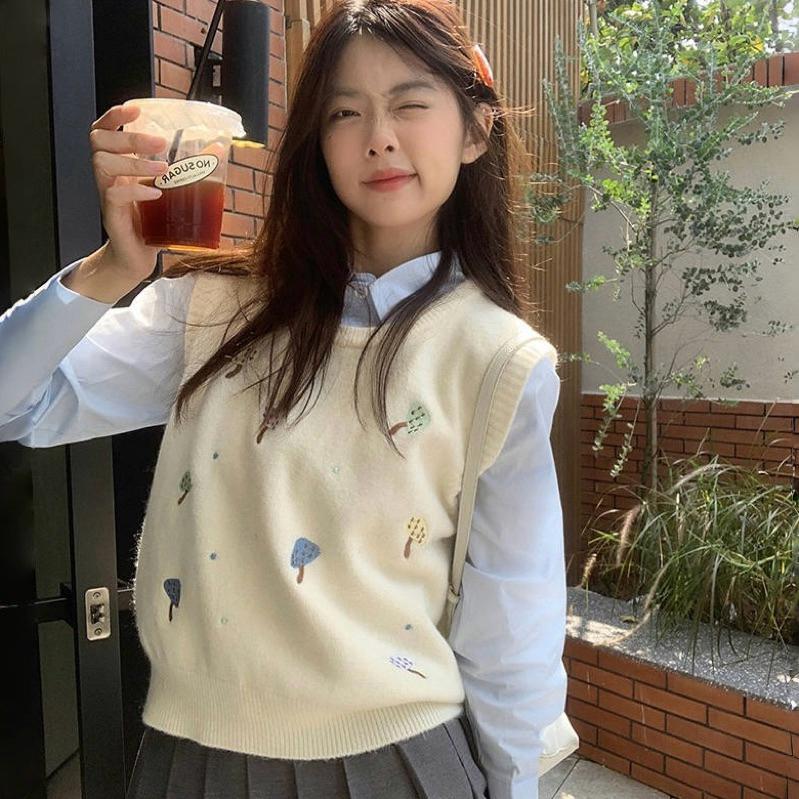 CU｜V20 CU🇰🇷現貨🔥藝術生針織背心🖤韓系穿搭 學院風針織馬甲背心 無袖上衣 無袖背心 針織毛衣 秋冬穿搭