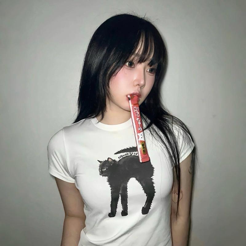 CU｜D97 🐈‍⬛炸毛警報🐈‍⬛黑貓印花 街頭時尚感 簡約百搭短袖T恤上衣 短版上衣 短版T恤 印花上衣