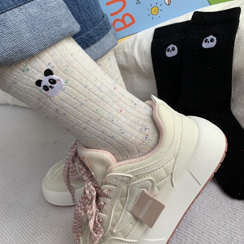 CU｜K30 CU🇰🇷現貨秒出🔥刺繡熊貓中筒襪🐼日系少女點子砂熊貓卡通中筒襪/韓國襪子/情侶襪/學生襪